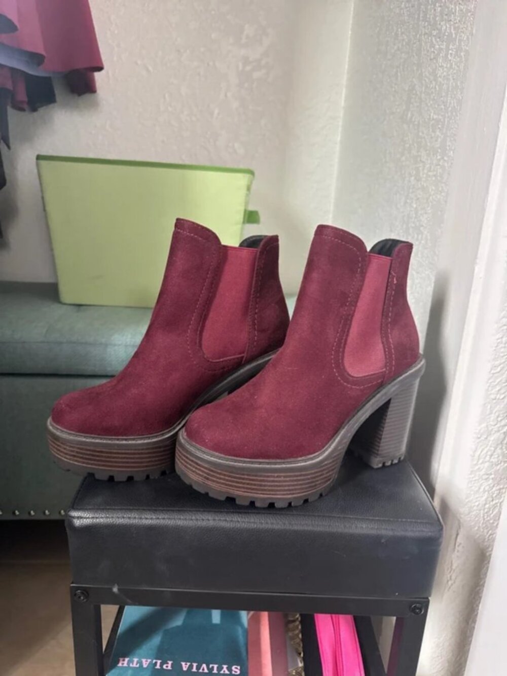 Suede soda ankle boots